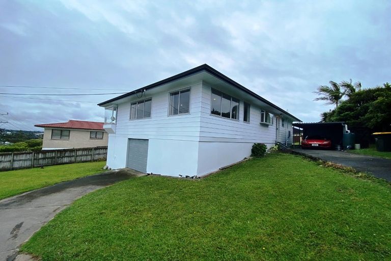 Photo of property in 111 Stanmore Bay Road, Stanmore Bay, Whangaparaoa, 0932