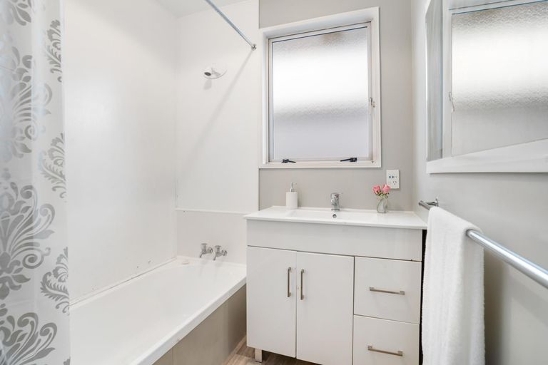 Photo of property in 17a Trevor Hosken Drive, Wiri, Auckland, 2104