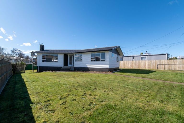 Photo of property in 14 Elliott Crescent, Owhata, Rotorua, 3010