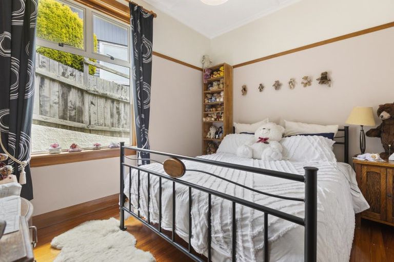 Photo of property in 22 Peace Avenue, Moturoa, New Plymouth, 4310