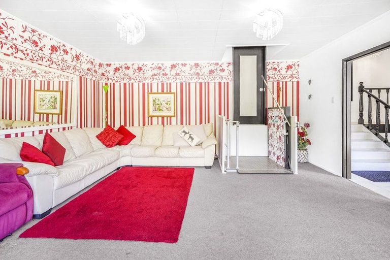 Photo of property in 32 Chedworth Avenue, Chedworth, Hamilton, 3210