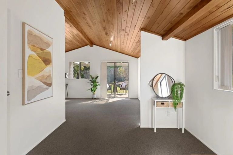 Photo of property in 12b Relko Crescent, Torbay, Auckland, 0630