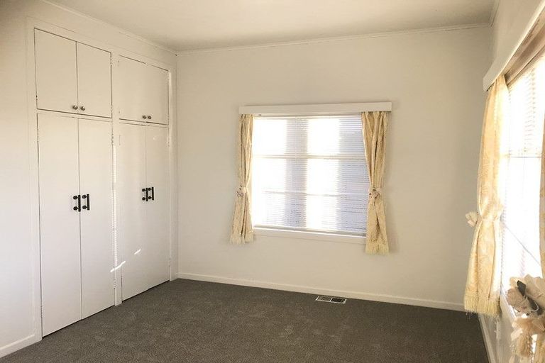 Photo of property in 12-14 Clevedon Road, Papakura, 2110