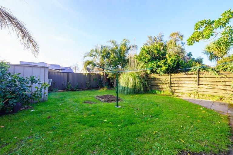 Photo of property in 8 Verel Street, Fairfield, Hamilton, 3214