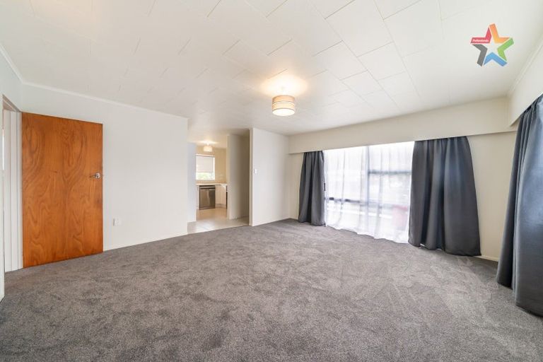 Photo of property in 293a Wellington Road, Wainuiomata, Lower Hutt, 5014