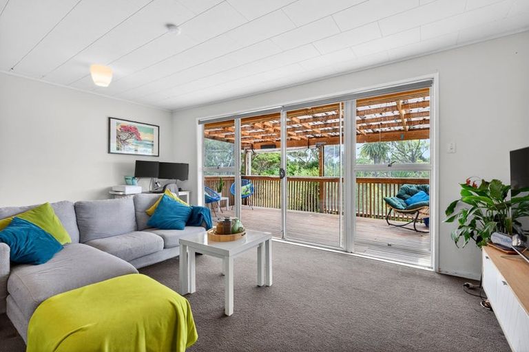 Photo of property in 69 Kia Ora Road, Beach Haven, Auckland, 0626