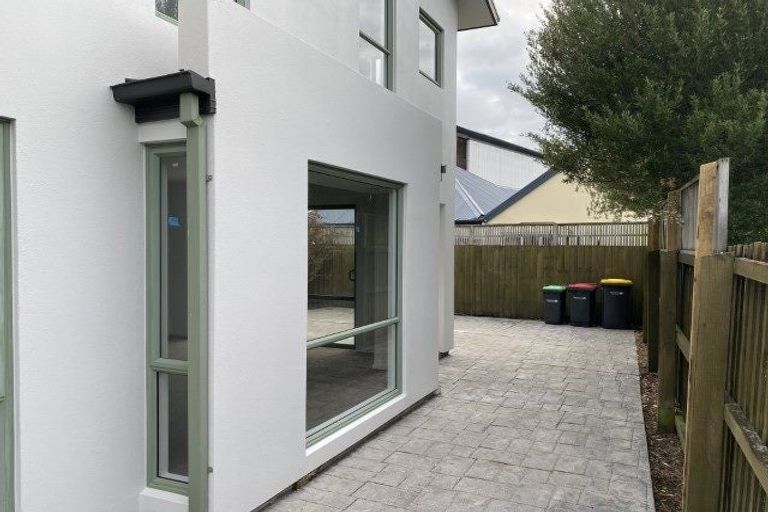 Photo of property in 49 Parade Court, Addington, Christchurch, 8024