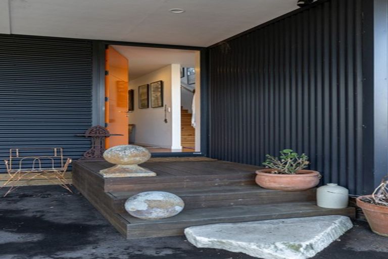 Photo of property in 163 Princes Drive, Britannia Heights, Nelson, 7010