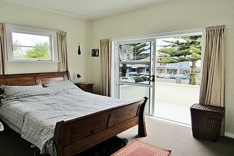 Photo of property in 2/51 Prospect Terrace, Milford, Auckland, 0620