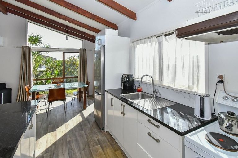 Photo of property in 261 Mahia Road, Weymouth, Auckland, 2103