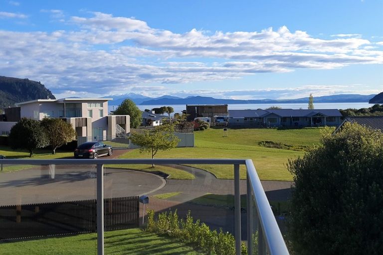 Photo of property in 4 Grand Vista Lane, Kinloch, Taupo, 3377