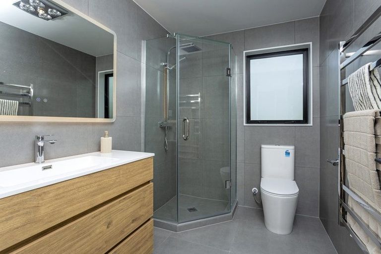 Photo of property in 23a Glenvar Road, Torbay, Auckland, 0630