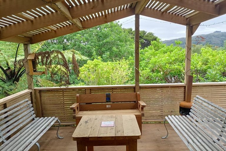 Photo of property in 17a Blue Mountains Road, Silverstream, Upper Hutt, 5019