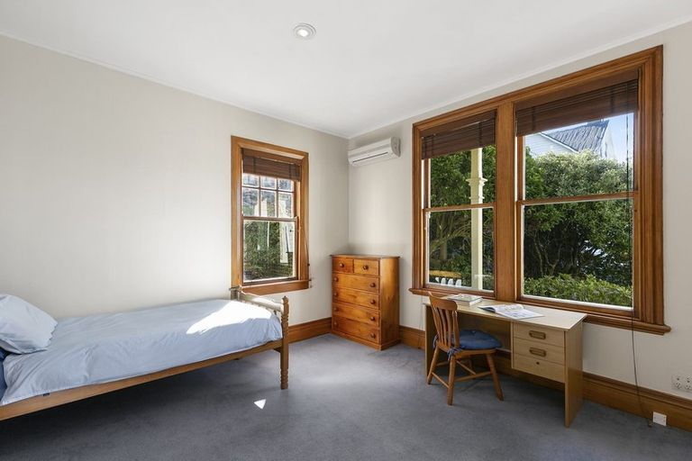 Photo of property in 31 Rawhiti Terrace, Kelburn, Wellington, 6012