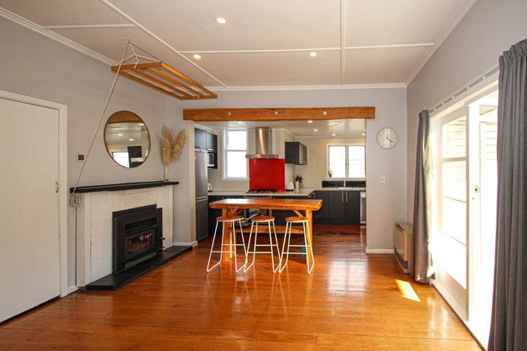 Photo of property in 1212 Caroline Road, Mayfair, Hastings, 4122