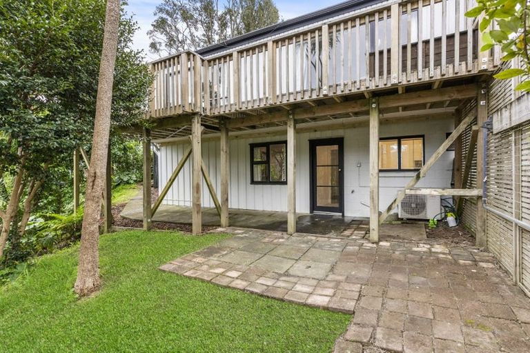 Photo of property in 22 Rosecamp Road, Beach Haven, Auckland, 0626