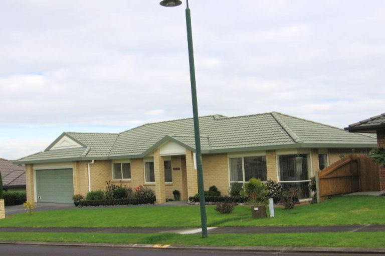 Photo of property in 2/4 Limerick Place, Dannemora, Auckland, 2016