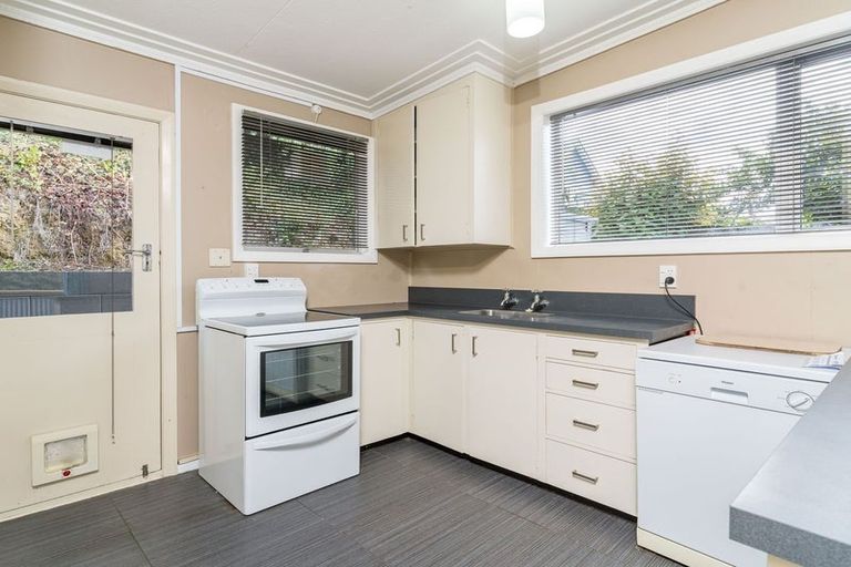 Photo of property in 186 Kaikorai Valley Road, Bradford, Dunedin, 9011
