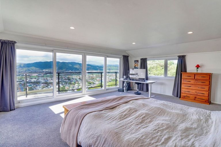 Photo of property in 7 Jacaranda Grove, Maungaraki, Lower Hutt, 5010