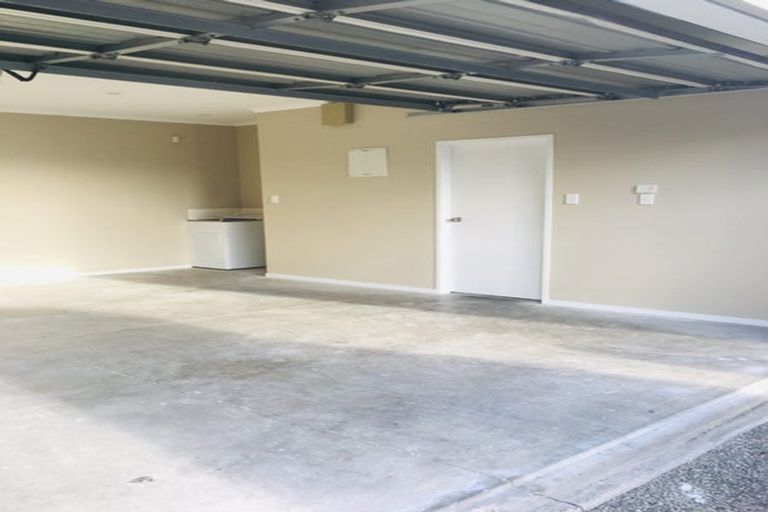 Photo of property in 40 Mulvaney Crescent, Henderson, Auckland, 0612