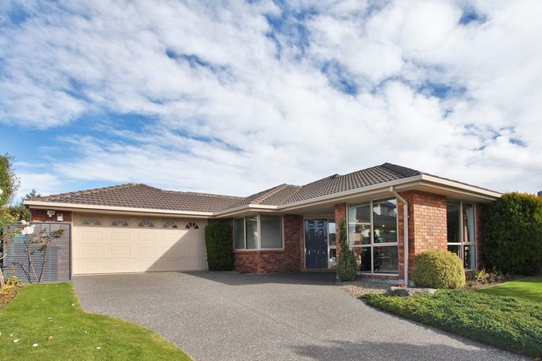 Photo of property in 2 Glencullen Drive, Casebrook, Christchurch, 8051