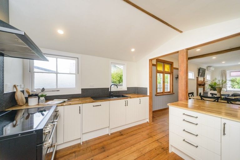 Photo of property in 26 Knowles Street, Terrace End, Palmerston North, 4410
