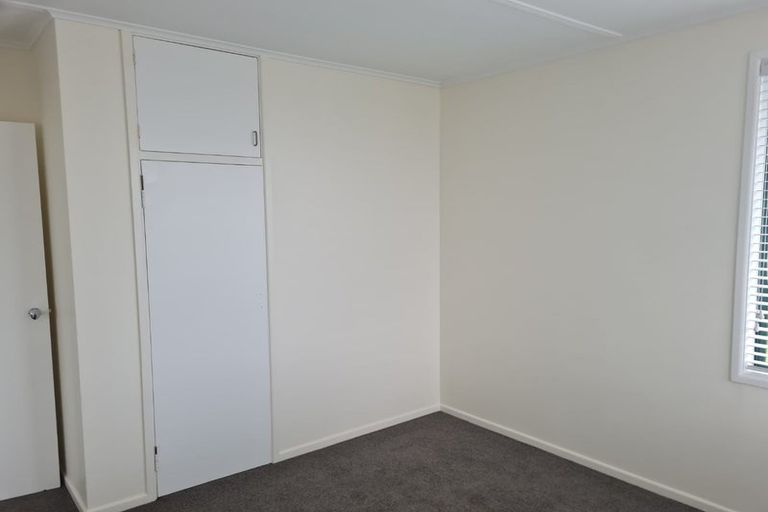 Photo of property in 2/1341 Whangaparaoa Road, Army Bay, Whangaparaoa, 0930