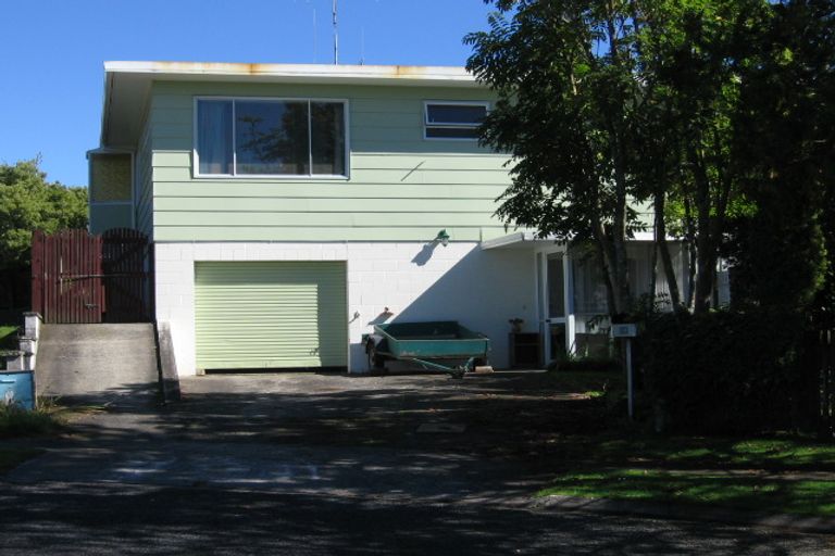Photo of property in 16 Matipo Place, Tokoroa, 3420