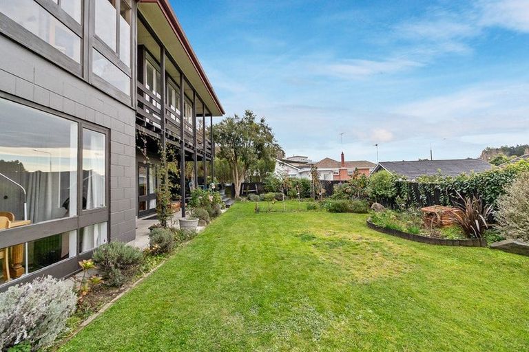 Photo of property in 82 Douglas Street, Highfield, Timaru, 7910