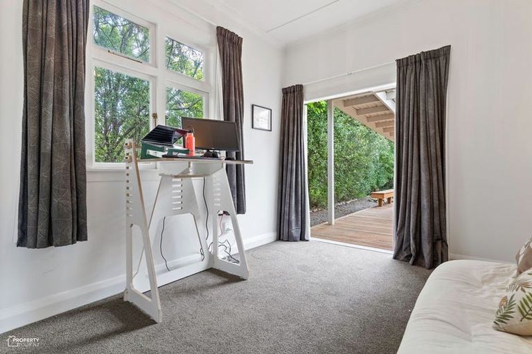 Photo of property in 65 Brandon Street, Featherston, 5710