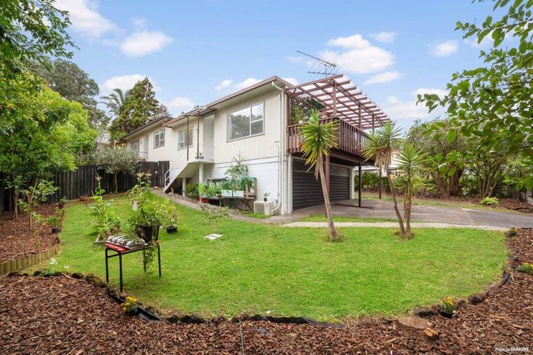 Photo of property in 1/19 Kathleen Street, Totara Vale, Auckland, 0627