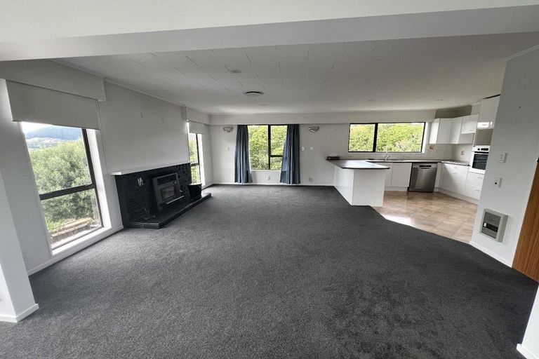 Photo of property in 25 Ngatitoa Street, Tawa, Wellington, 5028