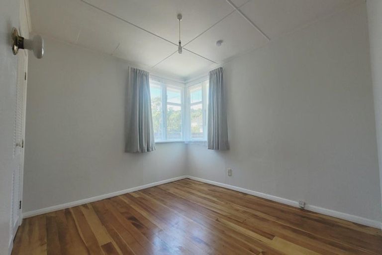 Photo of property in 21 Dimock Street, Titahi Bay, Porirua, 5022