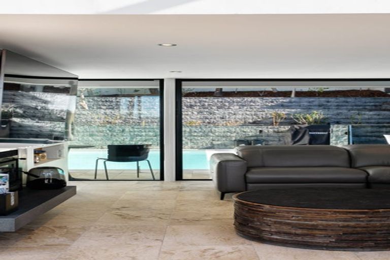 Photo of property in 7 Harper Street, Chatswood, Auckland, 0626
