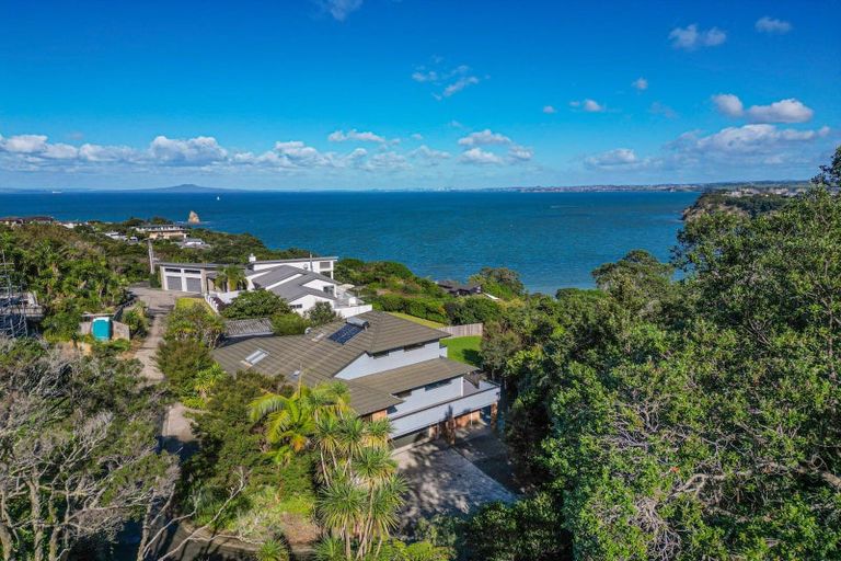 Photo of property in 65 Roberts Road, Matakatia, Whangaparaoa, 0930