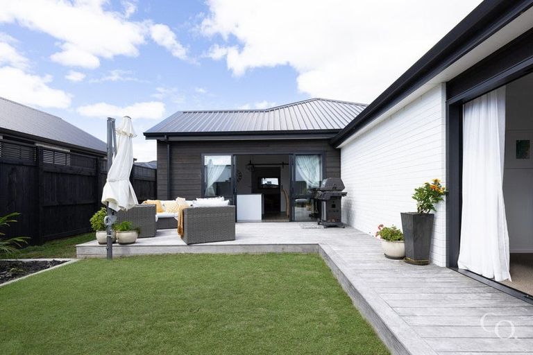 Photo of property in 17 Mida Close, Papamoa Beach, Papamoa, 3118