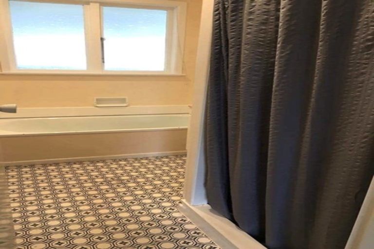 Photo of property in 127 Major Drive, Kelson, Lower Hutt, 5010