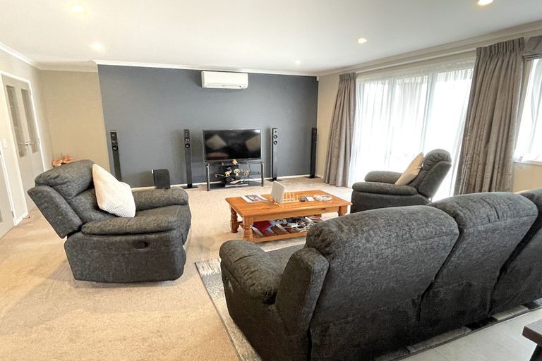 Photo of property in 29 Margaret Shields Avenue, Aotea, Porirua, 5024