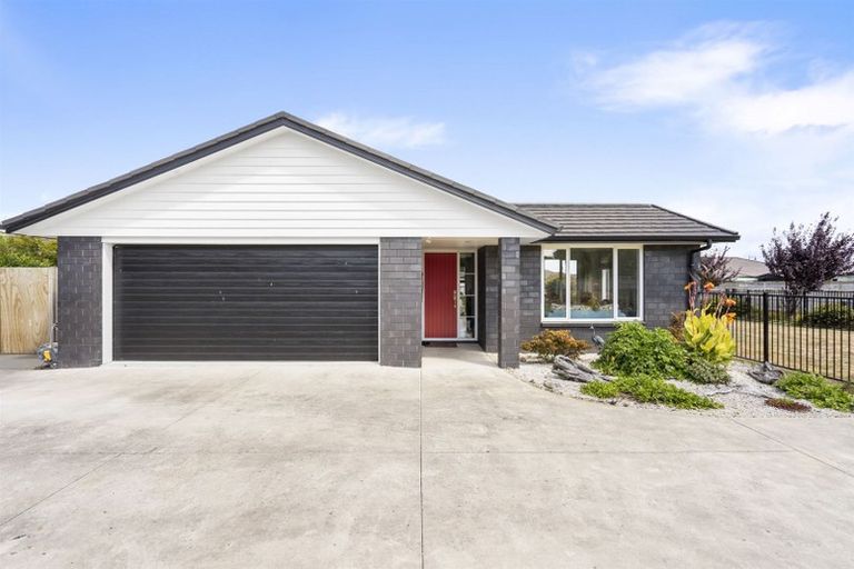 Photo of property in 6 Plescher Crescent, Leamington, Cambridge, 3432