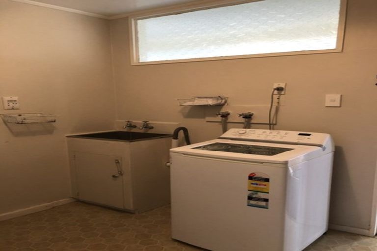 Photo of property in 15b Lenox Grove, Johnsonville, Wellington, 6037