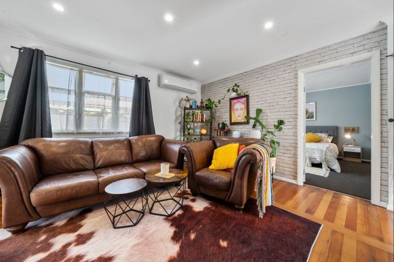 Photo of property in 2/5 Tokomaru Street, Welbourn, New Plymouth, 4312