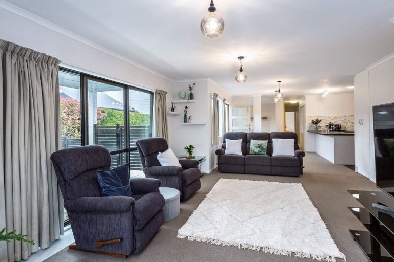 Photo of property in 6 West Street, Greytown, 5712