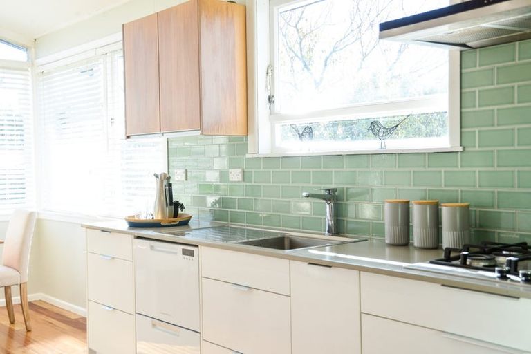 Photo of property in 49 English Street, St Andrews, Hamilton, 3200