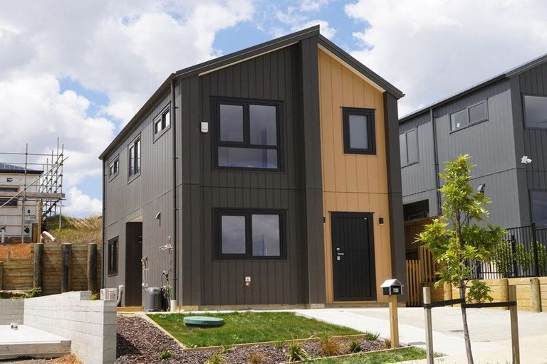 Photo of property in 61 Taukahiwi Road, Pukekohe, 2120