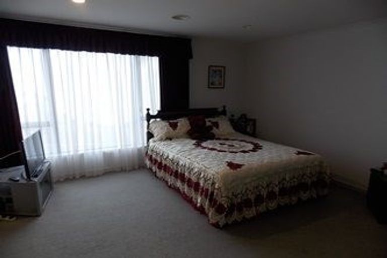 Photo of property in 3 Landsdowne Terrace, Karori, Wellington, 6012