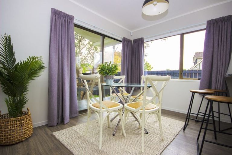 Photo of property in 15 Rangataua Place, Manurewa, Auckland, 2102