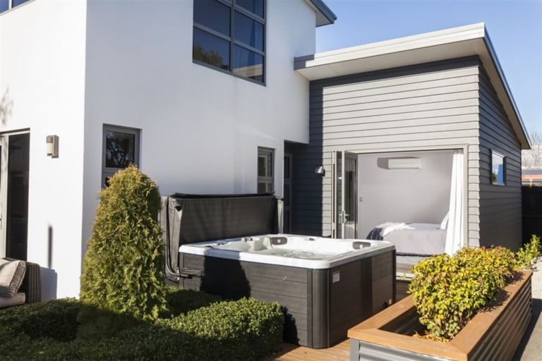 Photo of property in 15a Tomes Road, St Albans, Christchurch, 8052