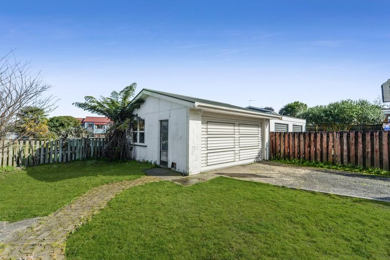 Photo of property in 1 Clifford Street, Morrinsville, 3300