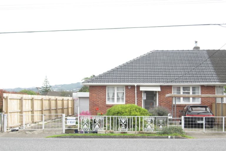 Photo of property in 255 Naenae Road, Naenae, Lower Hutt, 5011