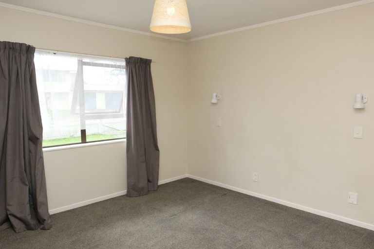 Photo of property in 72 Aorangi Road, Paraparaumu, 5032